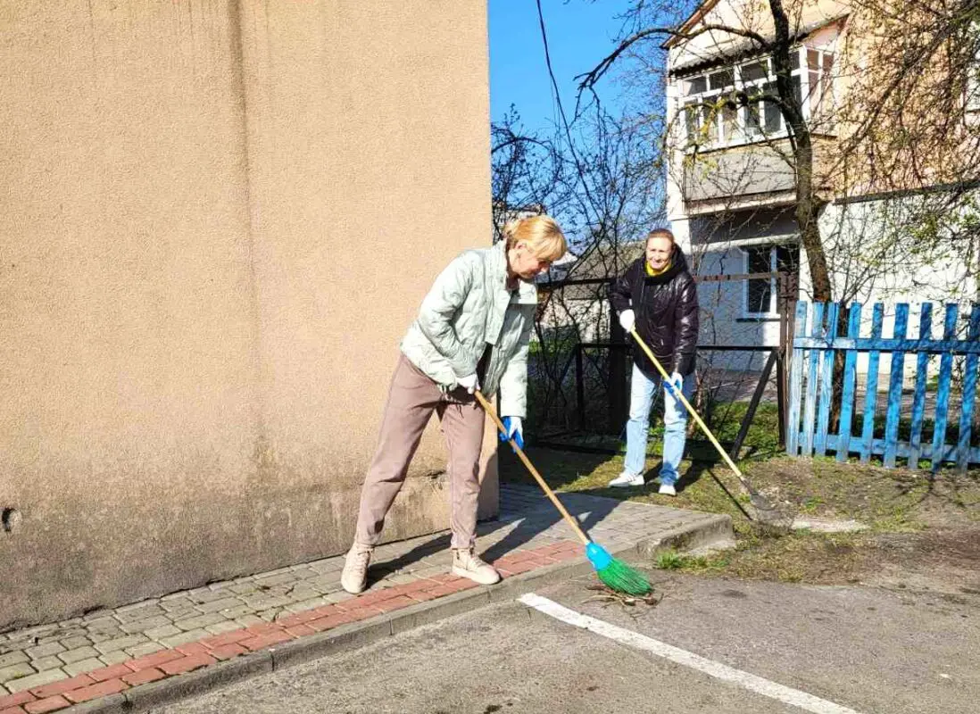 Масштабне весняне прибирання: громада навела лад у місті