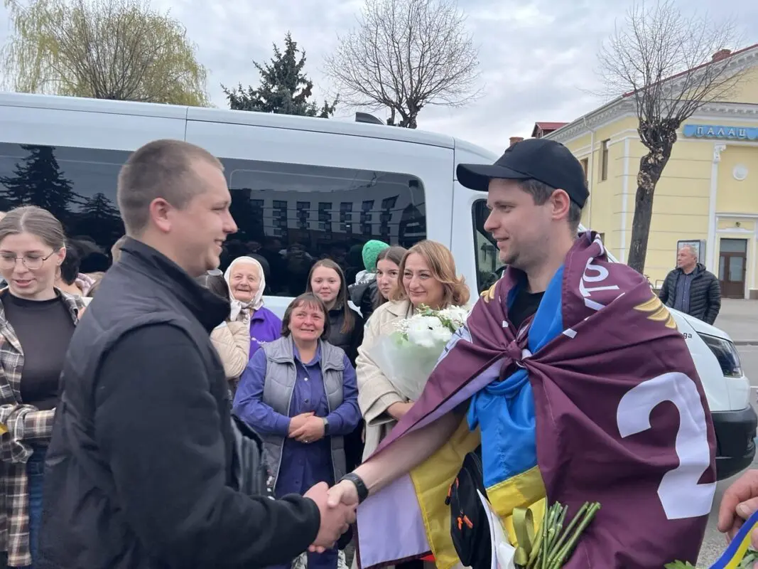 Ковель зустрів Героя: Максим Муха повернувся з полону