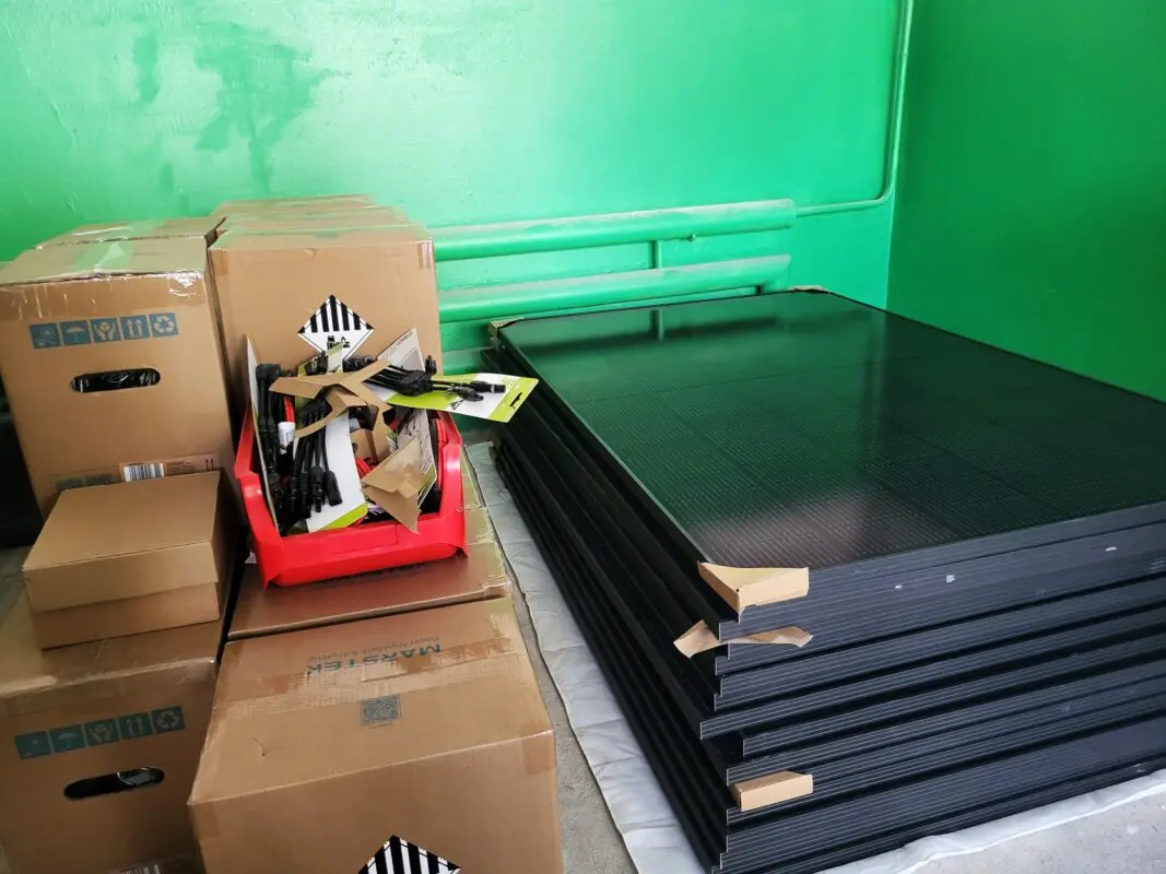 Німецькі партнери передали Ковелю спецтранспорт та сонячні панелі