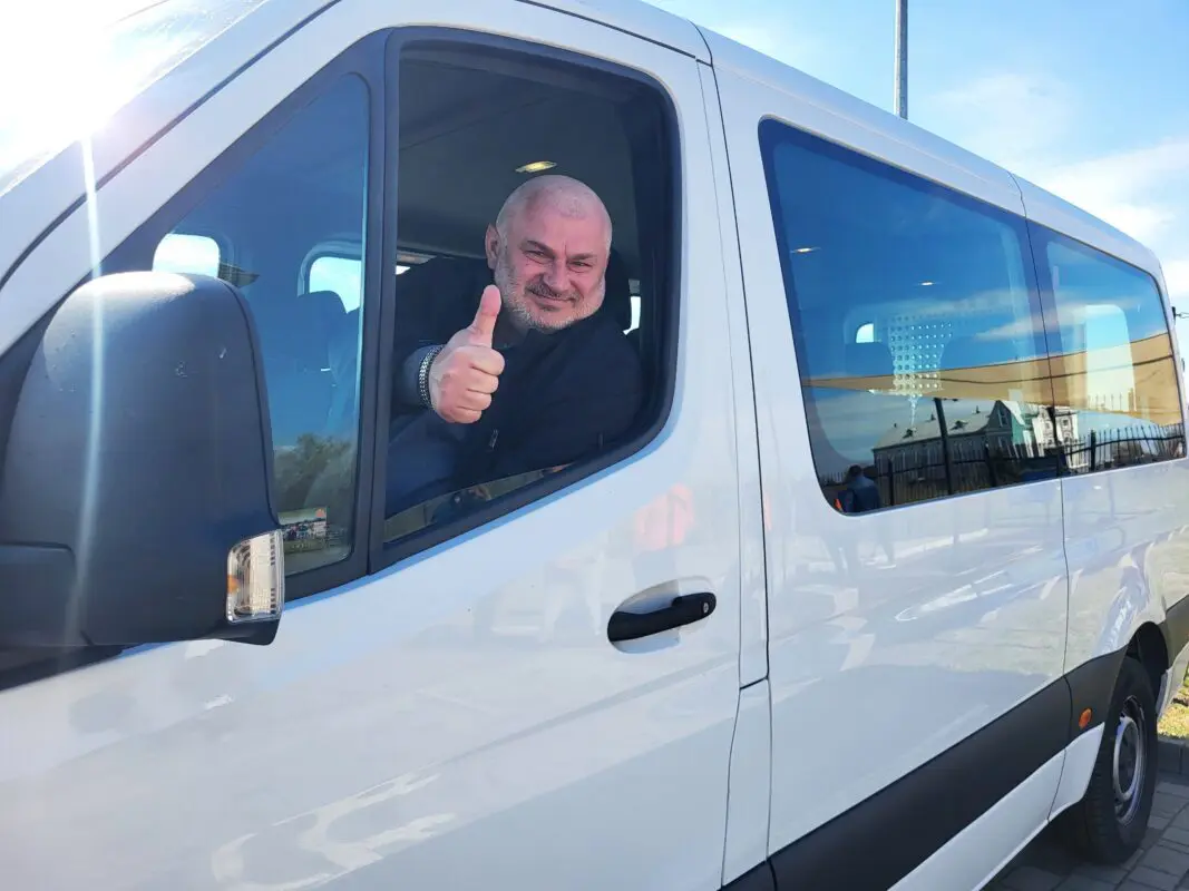 Німецькі партнери передали Ковелю спецтранспорт та сонячні панелі