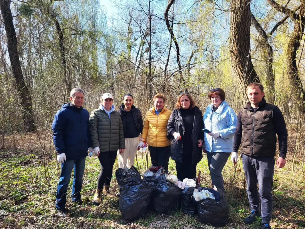 Масштабне весняне прибирання: громада навела лад у місті