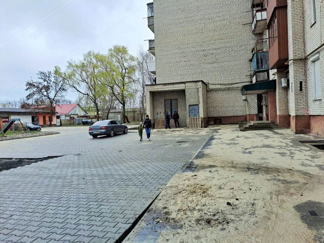 У Ковелі триває масштабний ремонт прибудинкових територій