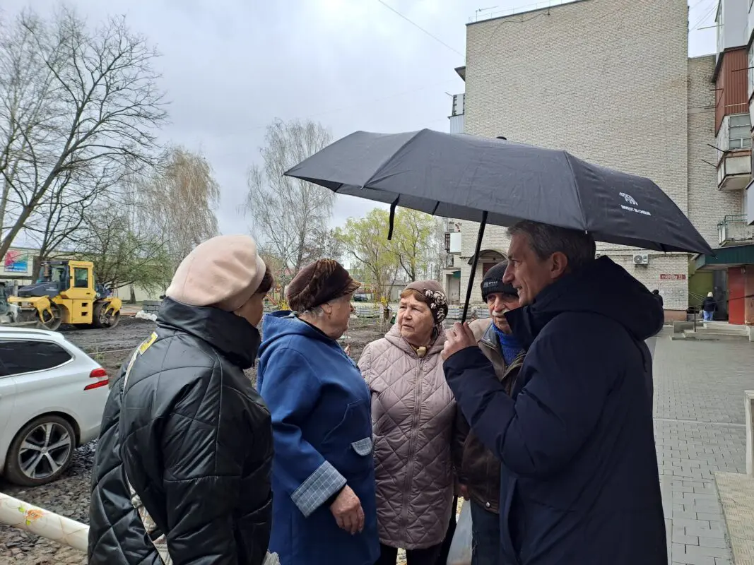 У Ковелі триває масштабний ремонт прибудинкових територій