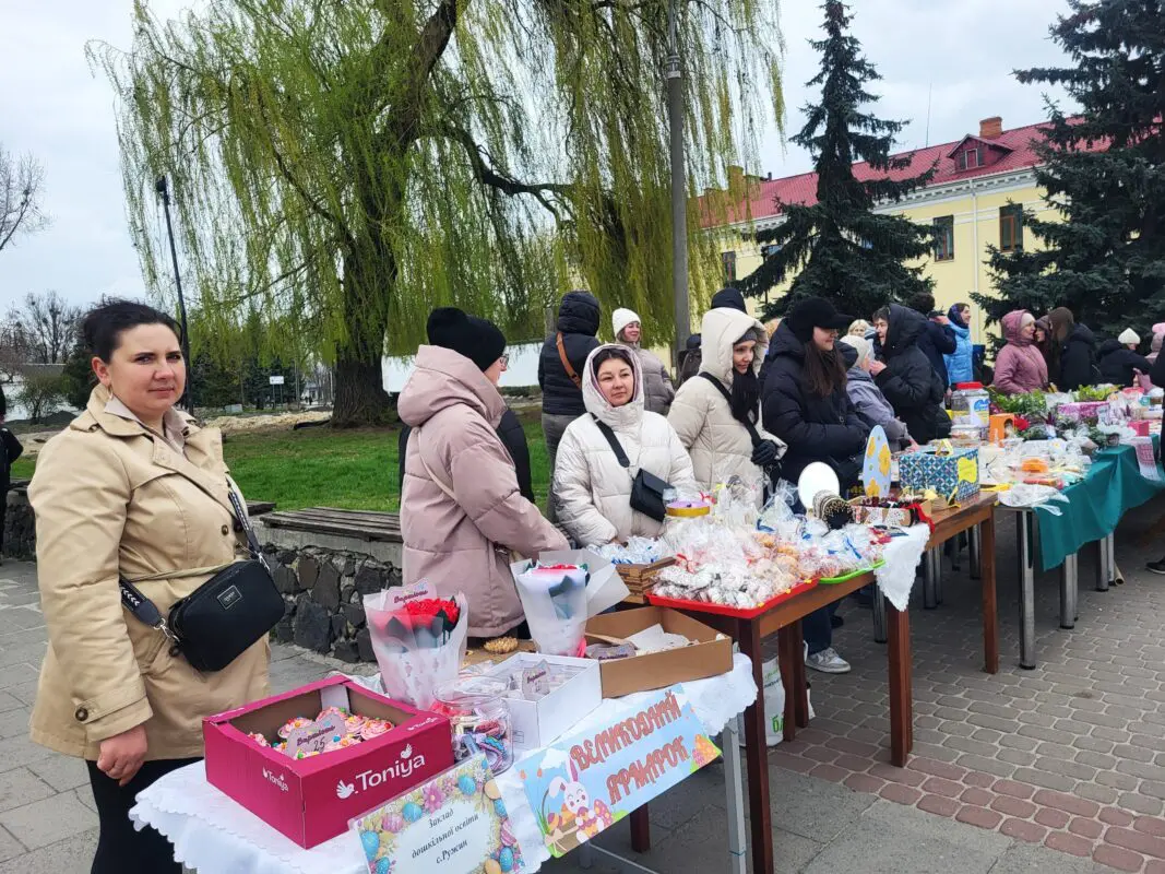 Ковель: Великодній ярмарок зібрав майже 192 тис. грн для ЗСУ