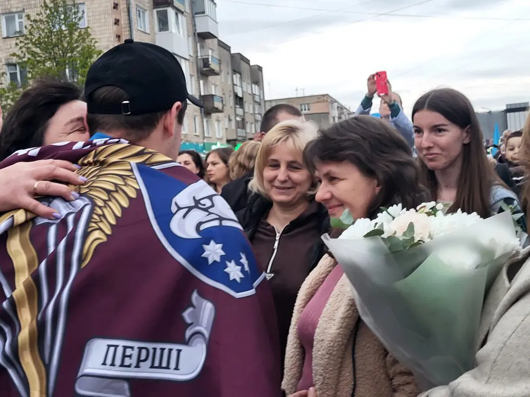 Ковель зустрів Героя: Максим Муха повернувся з полону