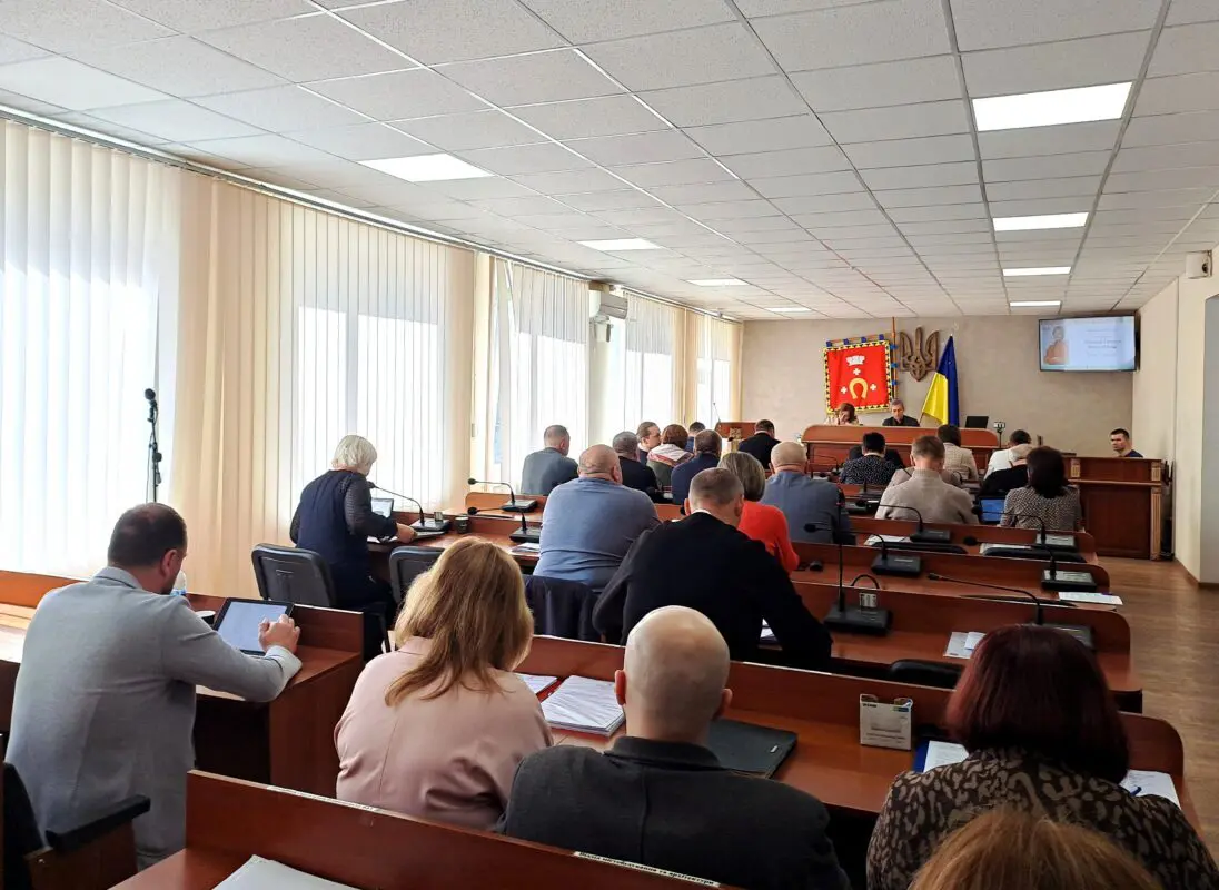 Міська рада внесла зміни до бюджету: пріоритети – оборона та освіта