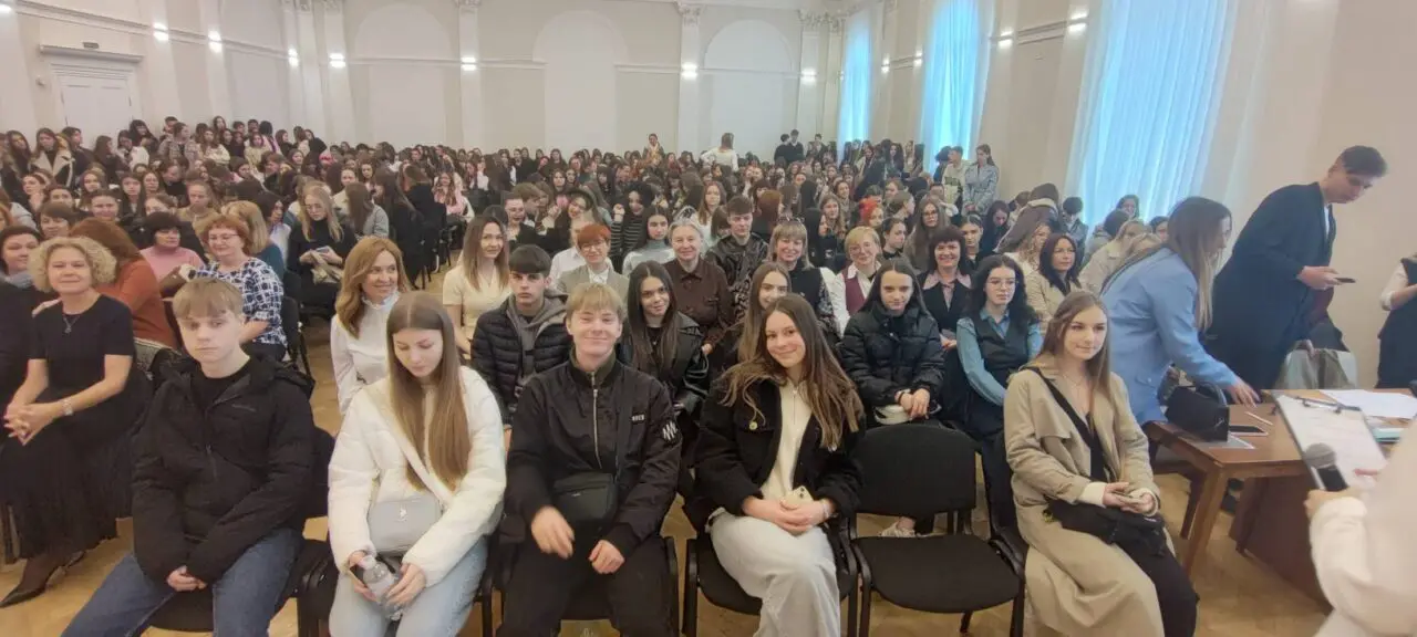 Десятикласники ліцею Пчілки відвідали ВНУ ім. Лесі Українки
