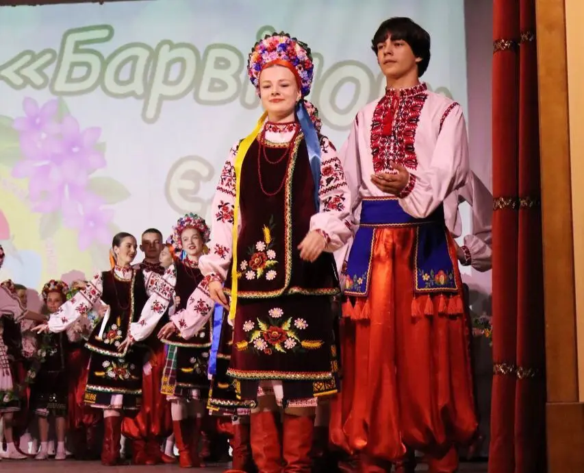 У Ковелі ансамбль «Барвінок» дав благодійний концерт: пів століття успіху та 24 номери