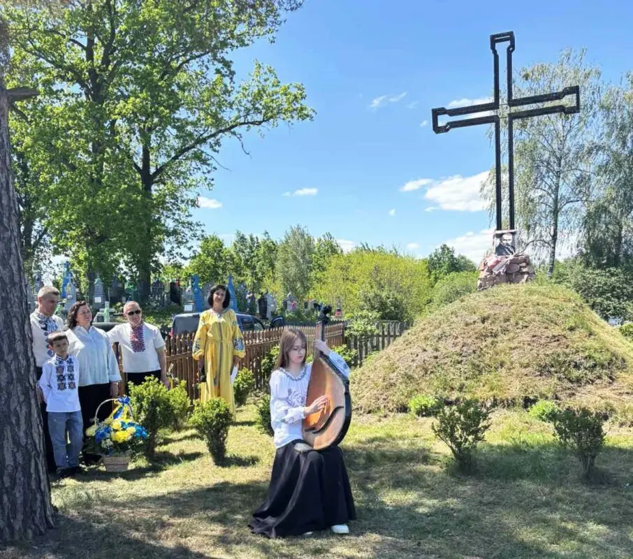 165 років перепоховання Шевченка: Україна вшановує пам'ять Кобзаря