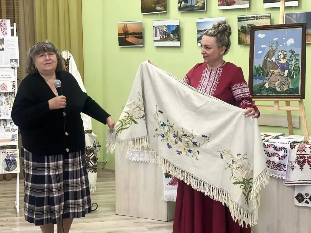 Університет ІІІ віку відзначив День вишиванки та завершення навчального року