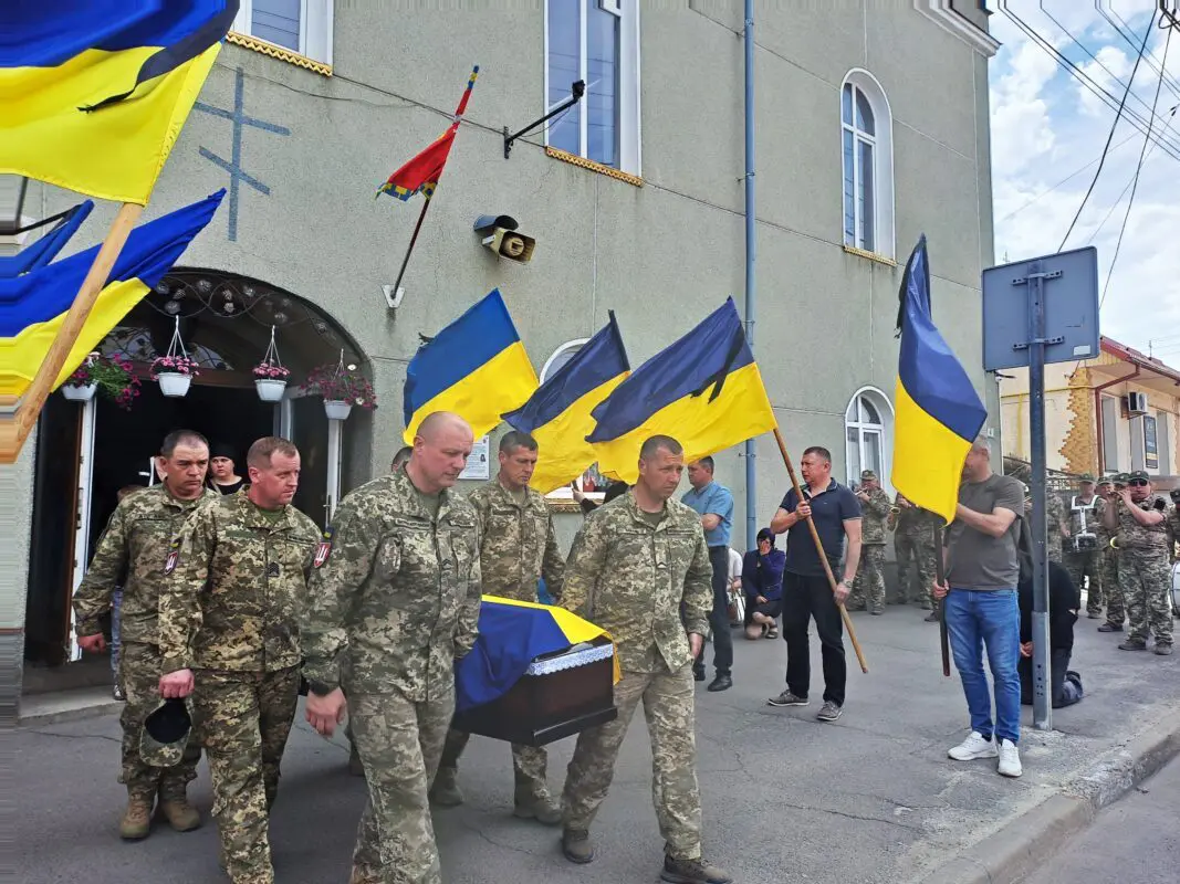 Ковель попрощався з розвідником-сапером Анатолієм Смалем
