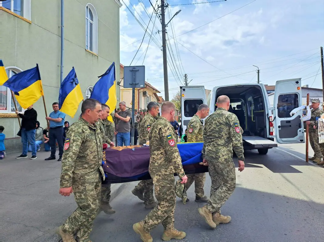 Ковель попрощався з розвідником-сапером Анатолієм Смалем