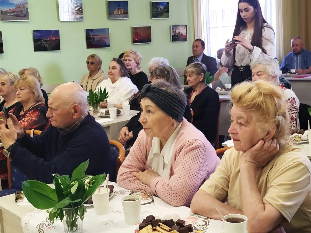 Університет ІІІ віку відзначив День вишиванки та завершення навчального року