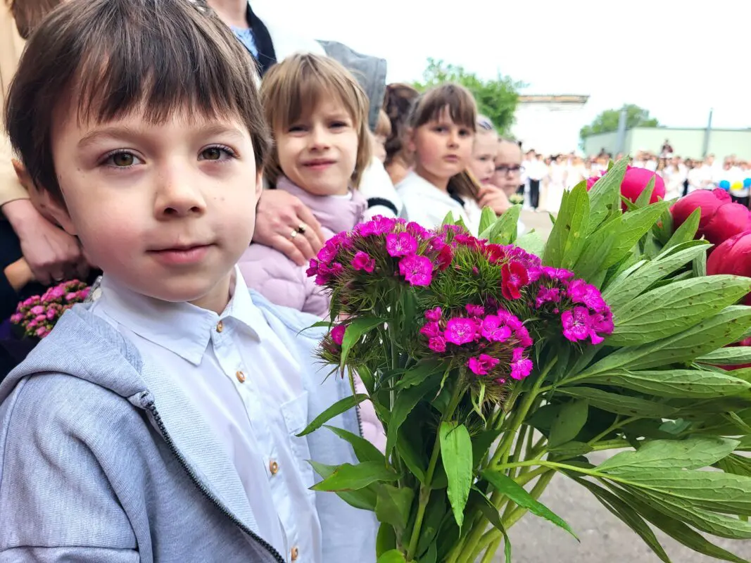 Останній дзвоник у Ковелі: понад 670 випускників попрощалися зі школою
