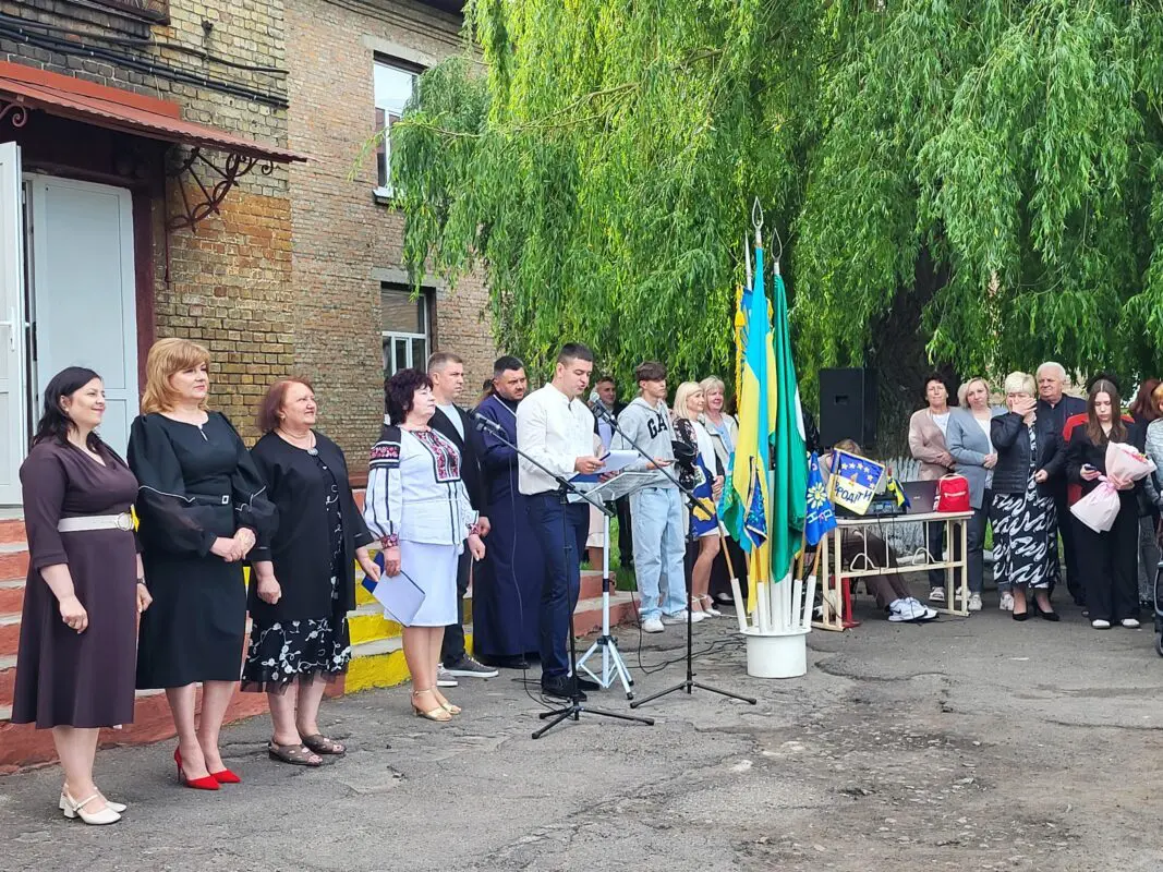 Останній дзвоник у Ковелі: понад 670 випускників попрощалися зі школою
