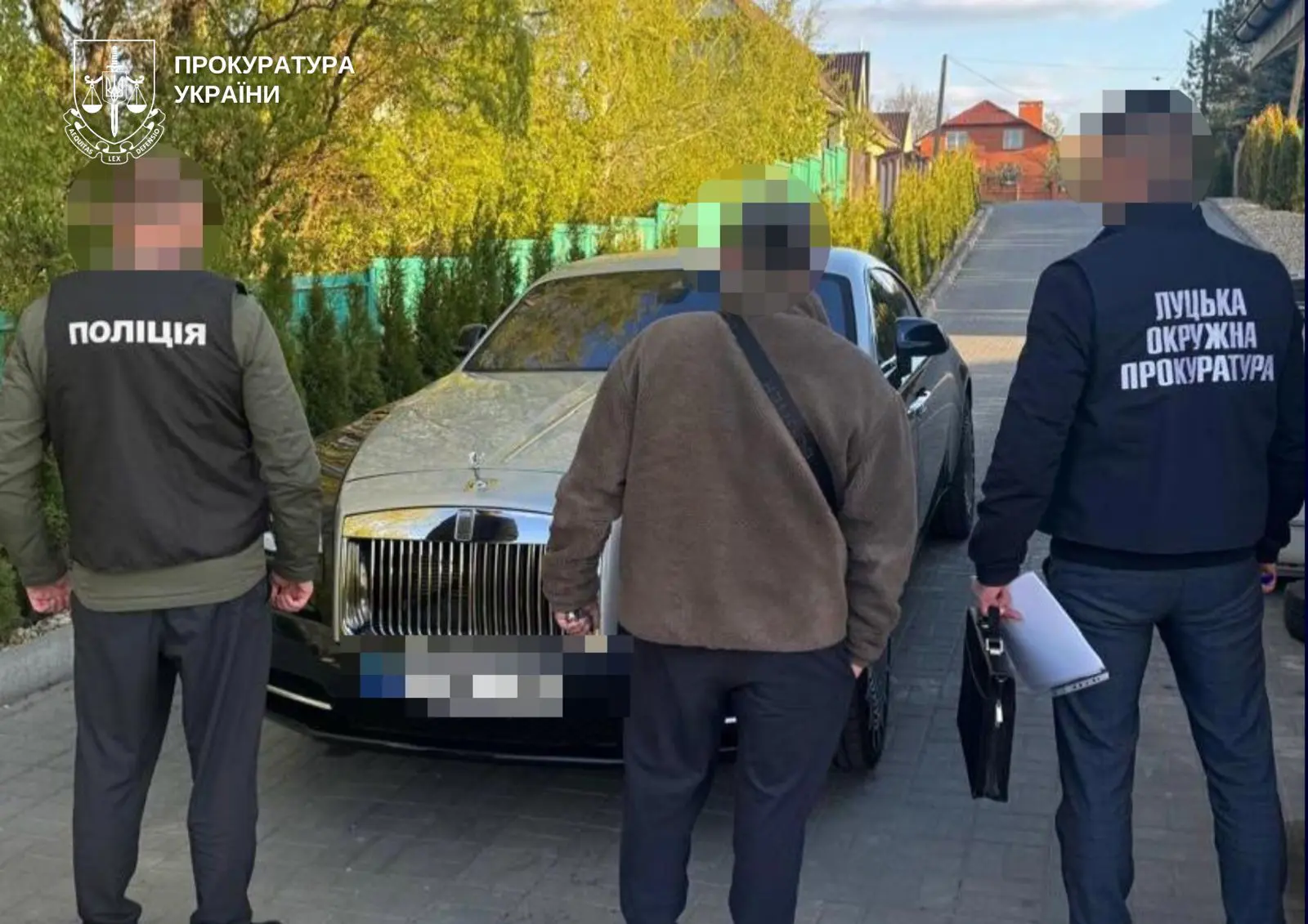 Чиновник Луцької міськради підозрюється у хабарі 30 тисяч доларів