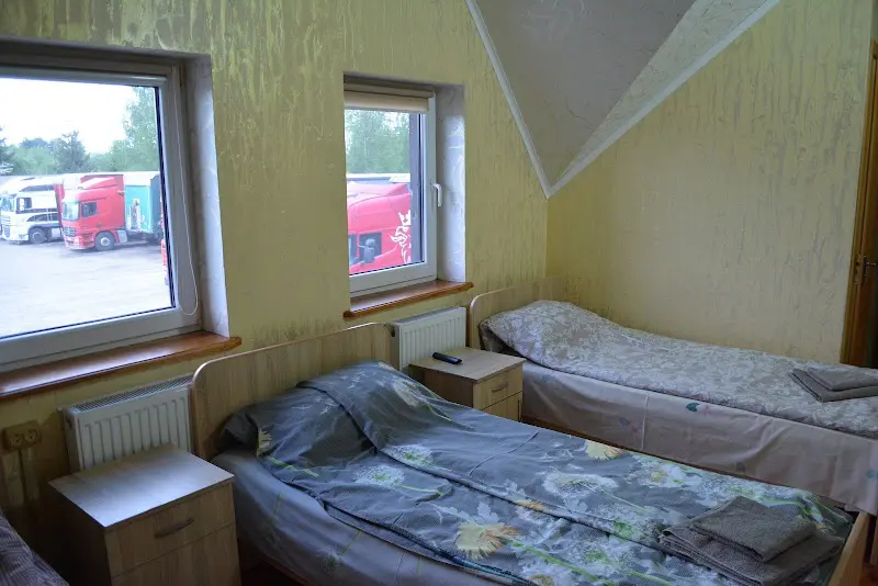 Готель | Баня | Парковка TIR | Козацька застава — фото 2