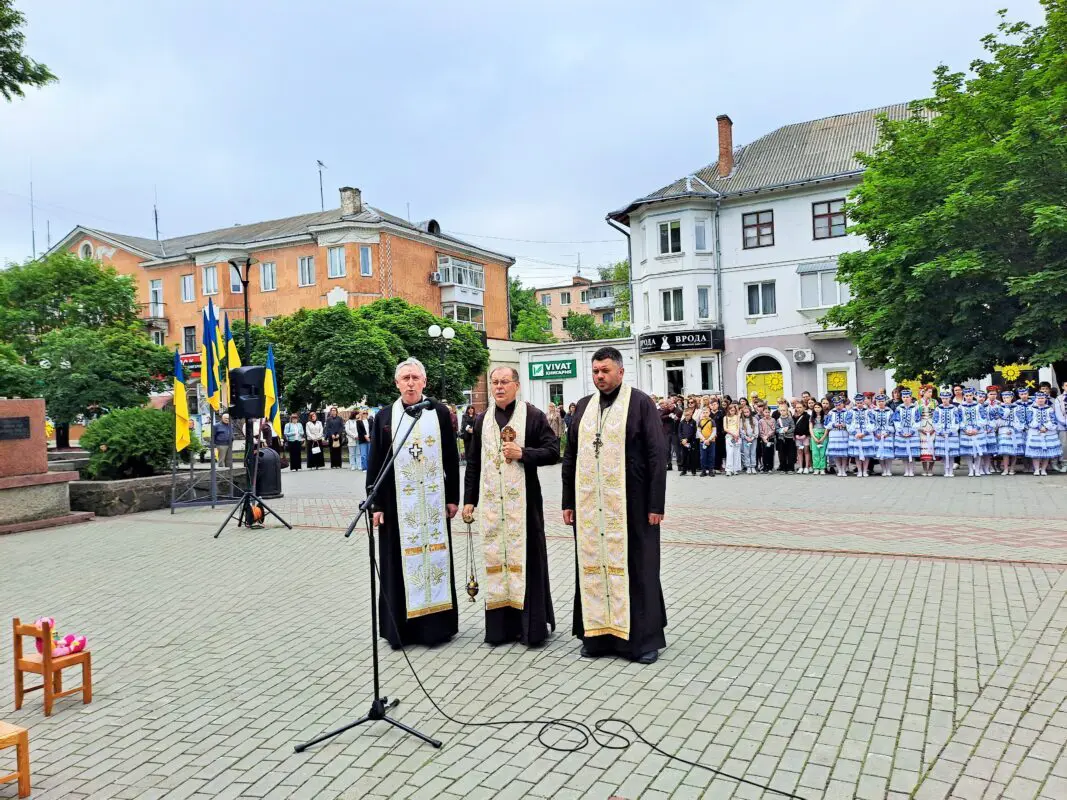 В Україні вшановують пам'ять 707 загиблих дітей: реквієм у Ковелі