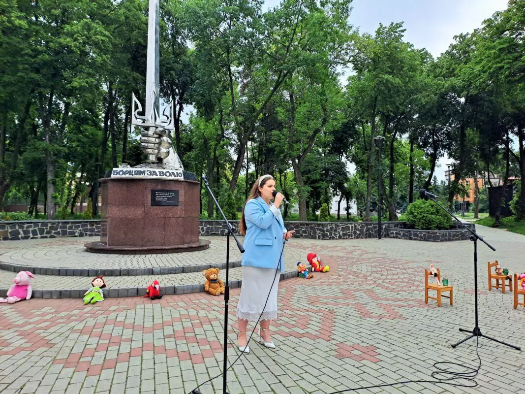 В Україні вшановують пам'ять 707 загиблих дітей: реквієм у Ковелі
