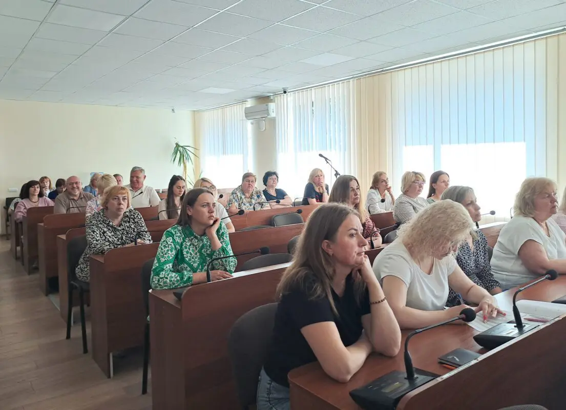 Працівники міськради пройшли навчання з мінної безпеки від Червоного Хреста