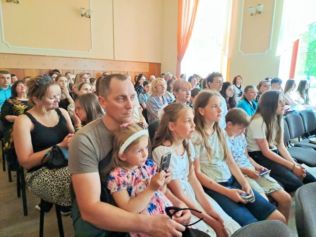 У Ковелі 73 випускники школи мистецтв отримали свідоцтва про освіту