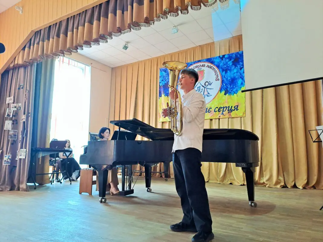 У Ковелі 73 випускники школи мистецтв отримали свідоцтва про освіту