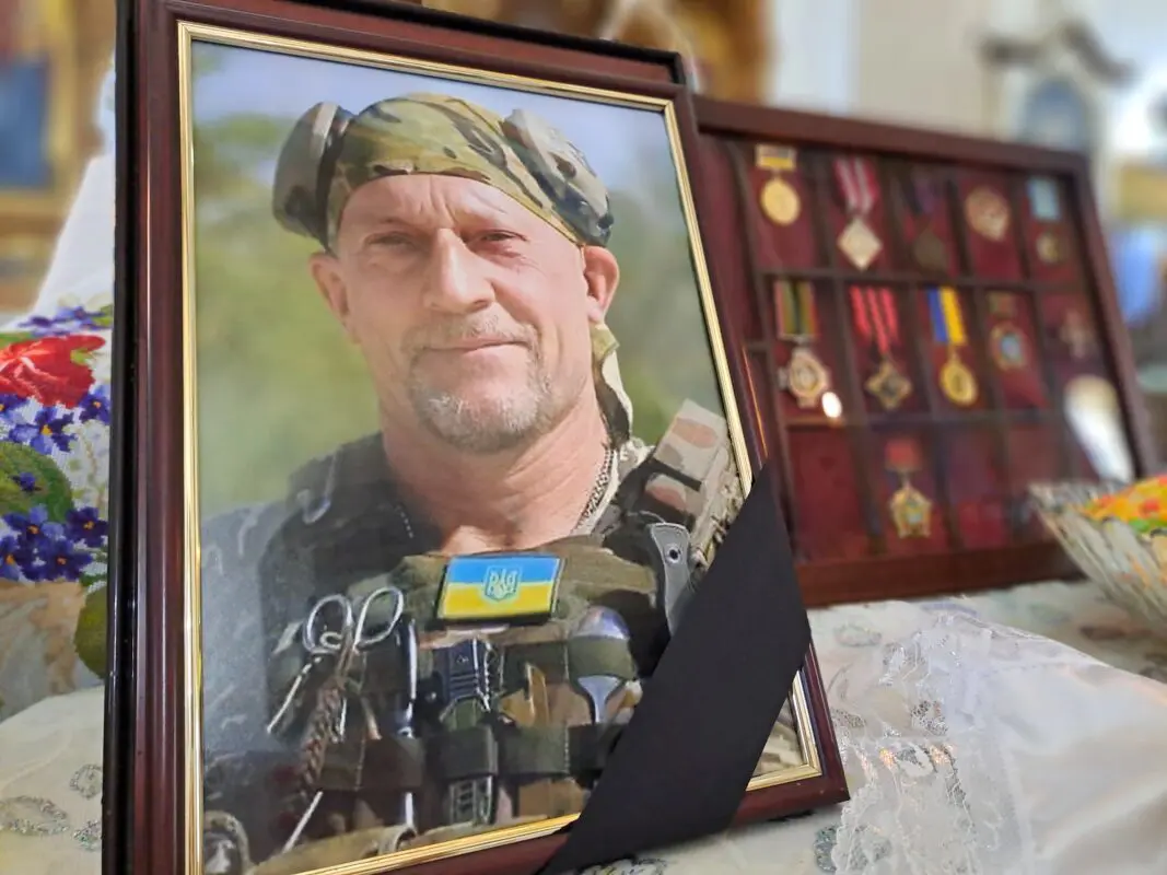 Ковель попрощався з Героєм Валентином Ліпичем, який помер після фронту