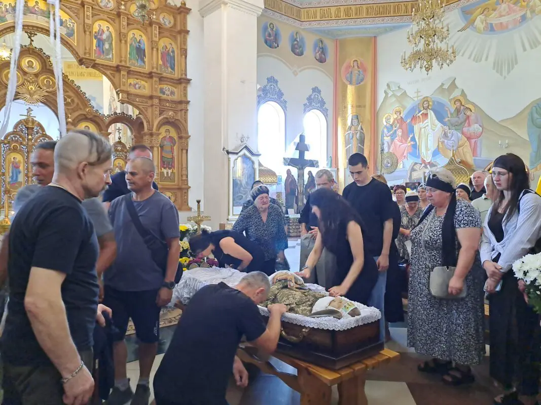 Ковель попрощався з Героєм Валентином Ліпичем, який помер після фронту