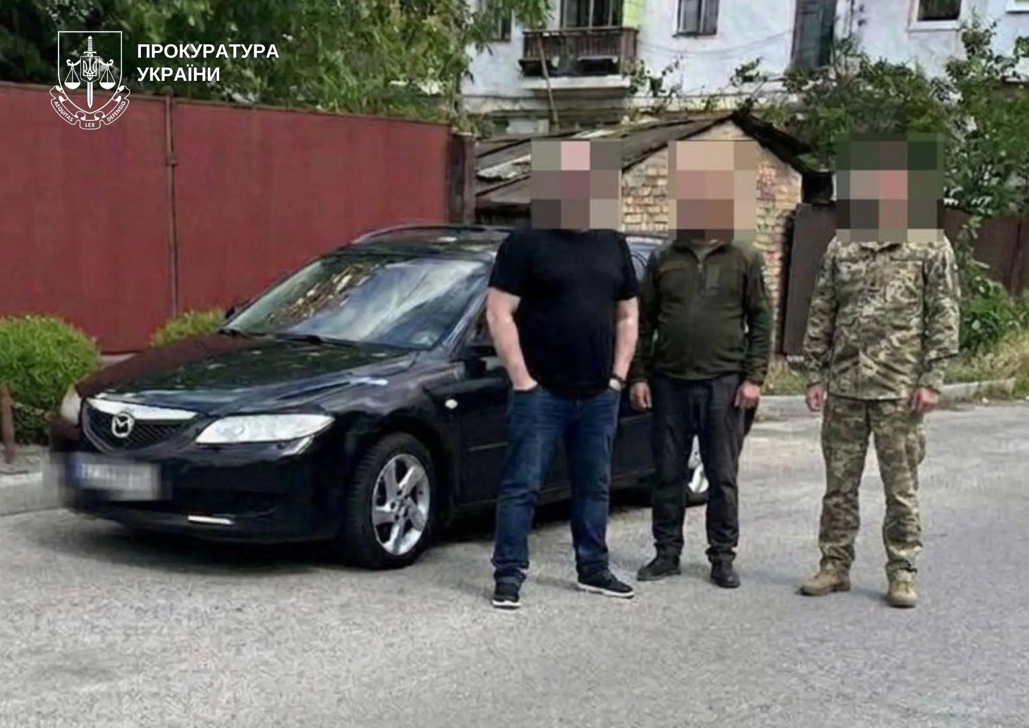 Волинські прокурори передали ЗСУ три автомобілі, вилучені з криміналу