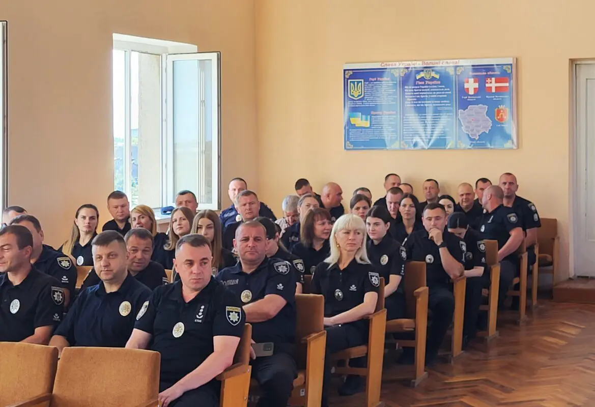 У Ковелі привітали поліцейських з професійним святом та нагородили кращих