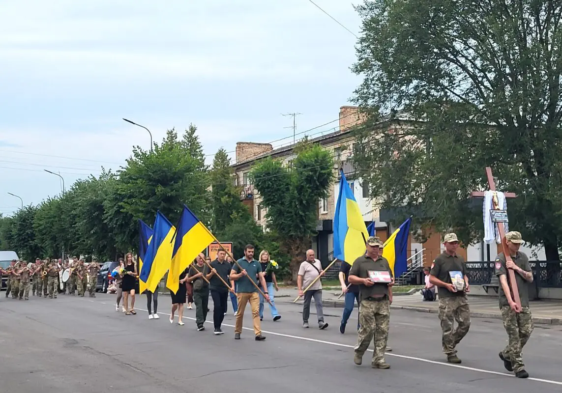 Ковельщина попрощалася з воїном Віталієм Мартинюком, який загинув на Харківщині