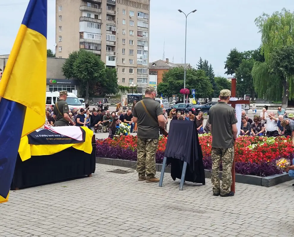 Ковельщина попрощалася з воїном Віталієм Мартинюком, який загинув на Харківщині