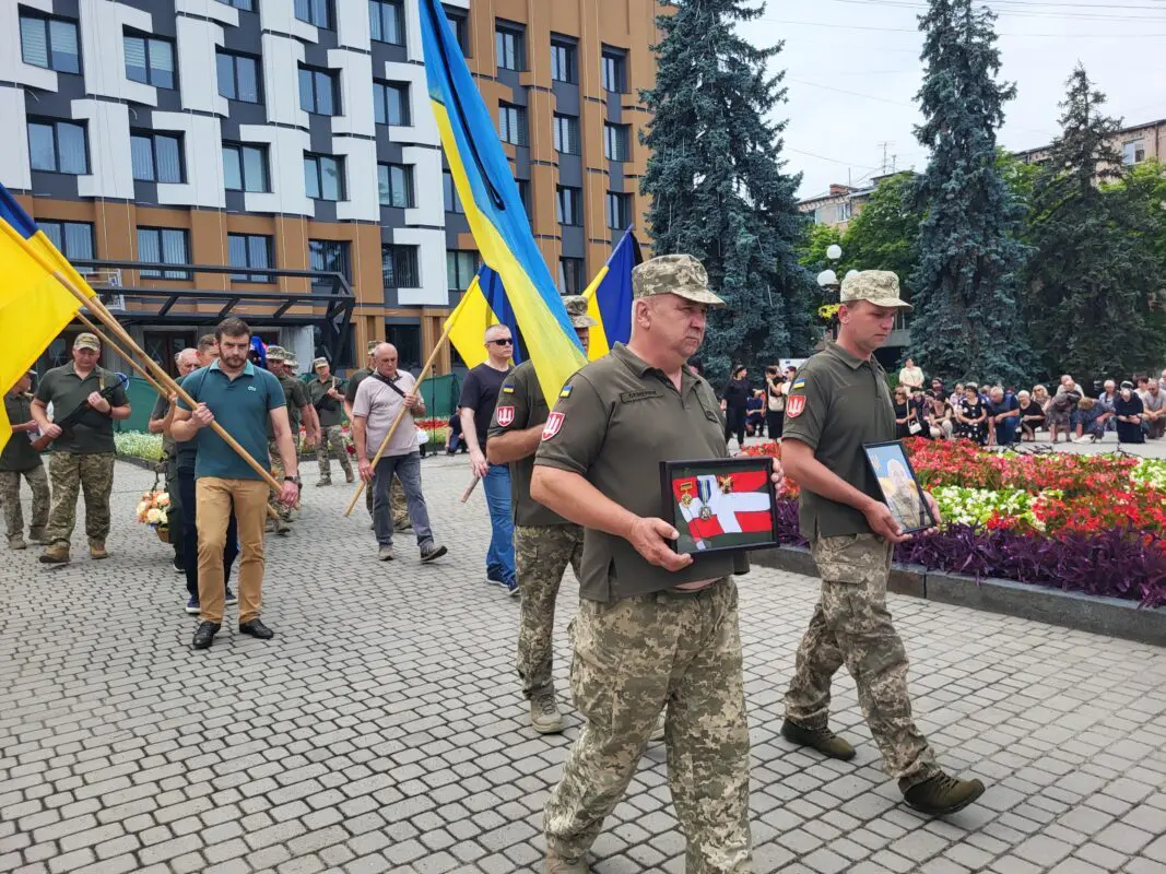 Ковельщина попрощалася з воїном Віталієм Мартинюком, який загинув на Харківщині