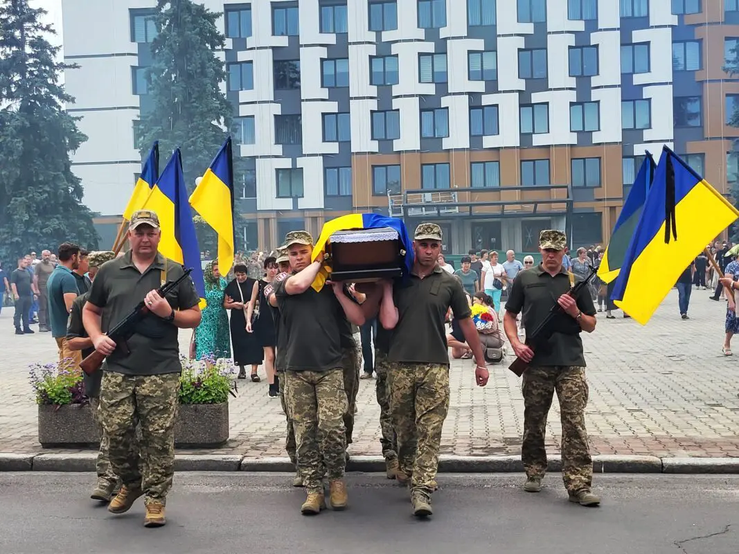 Ковельщина попрощалася з воїном Віталієм Мартинюком, який загинув на Харківщині