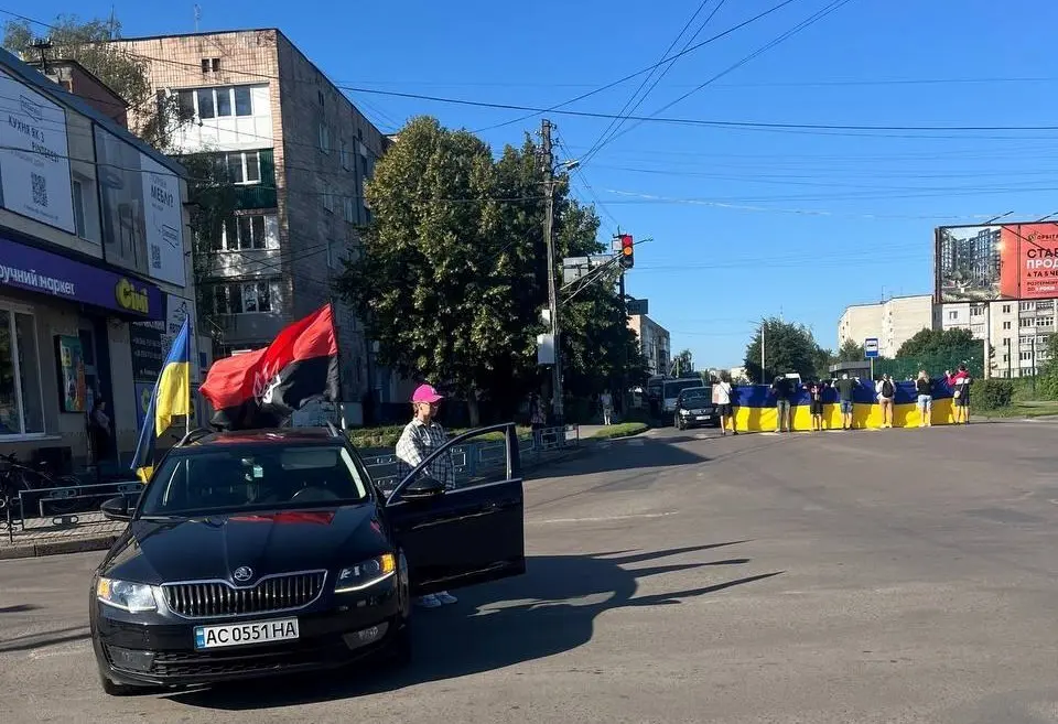 Ковель вшанував пам'ять жертв Оленівки та полону РФ: 4 роки трагедії