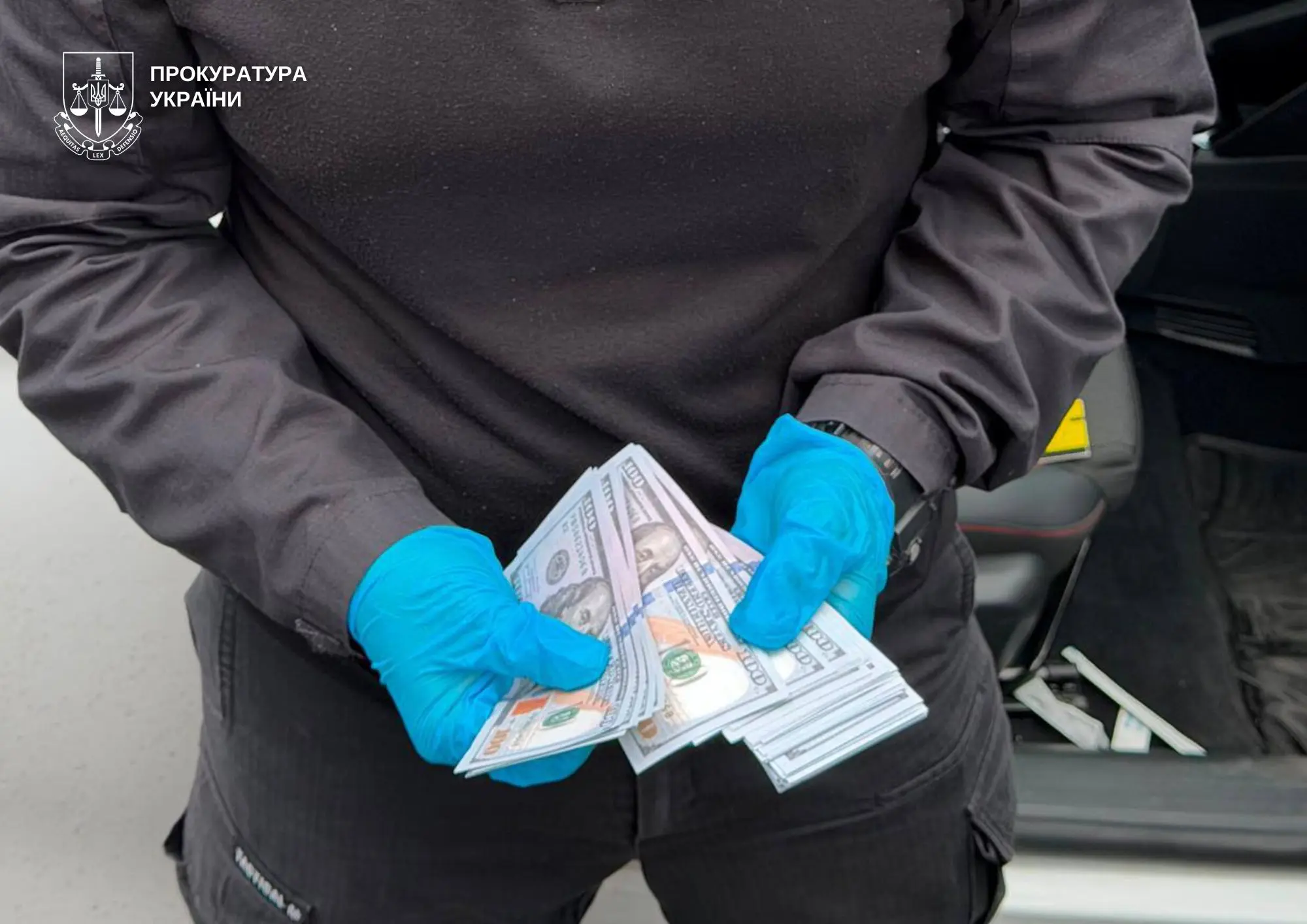 У Луцьку 47-річний житель вимагав $20 000 за визнання непридатним до служби