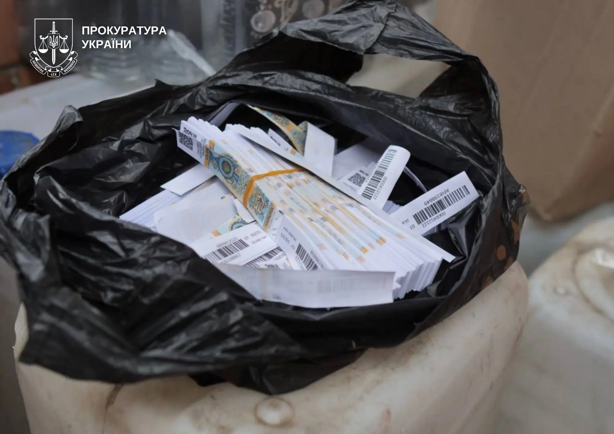 У Луцьку судять чоловіка за підпільний цех контрафактного алкоголю
