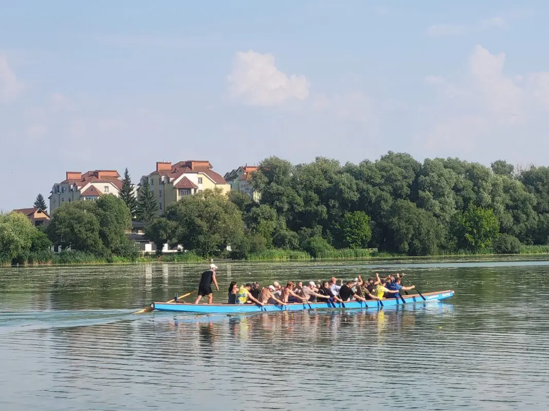 Ковельські ветерани вперше опанували парадрагон з чемпіоном світу Дмитром Назаруком