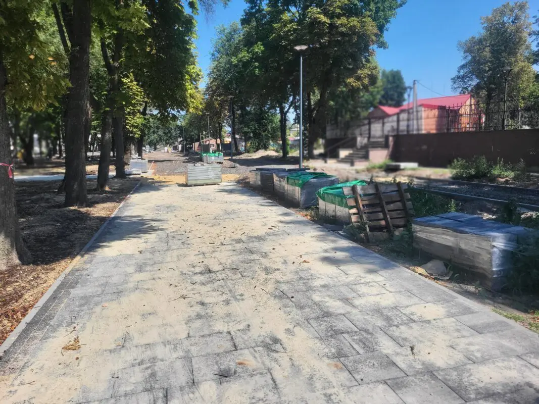 У Ковелі оновлюють парк імені Лесі Українки: що вже зроблено та які плани