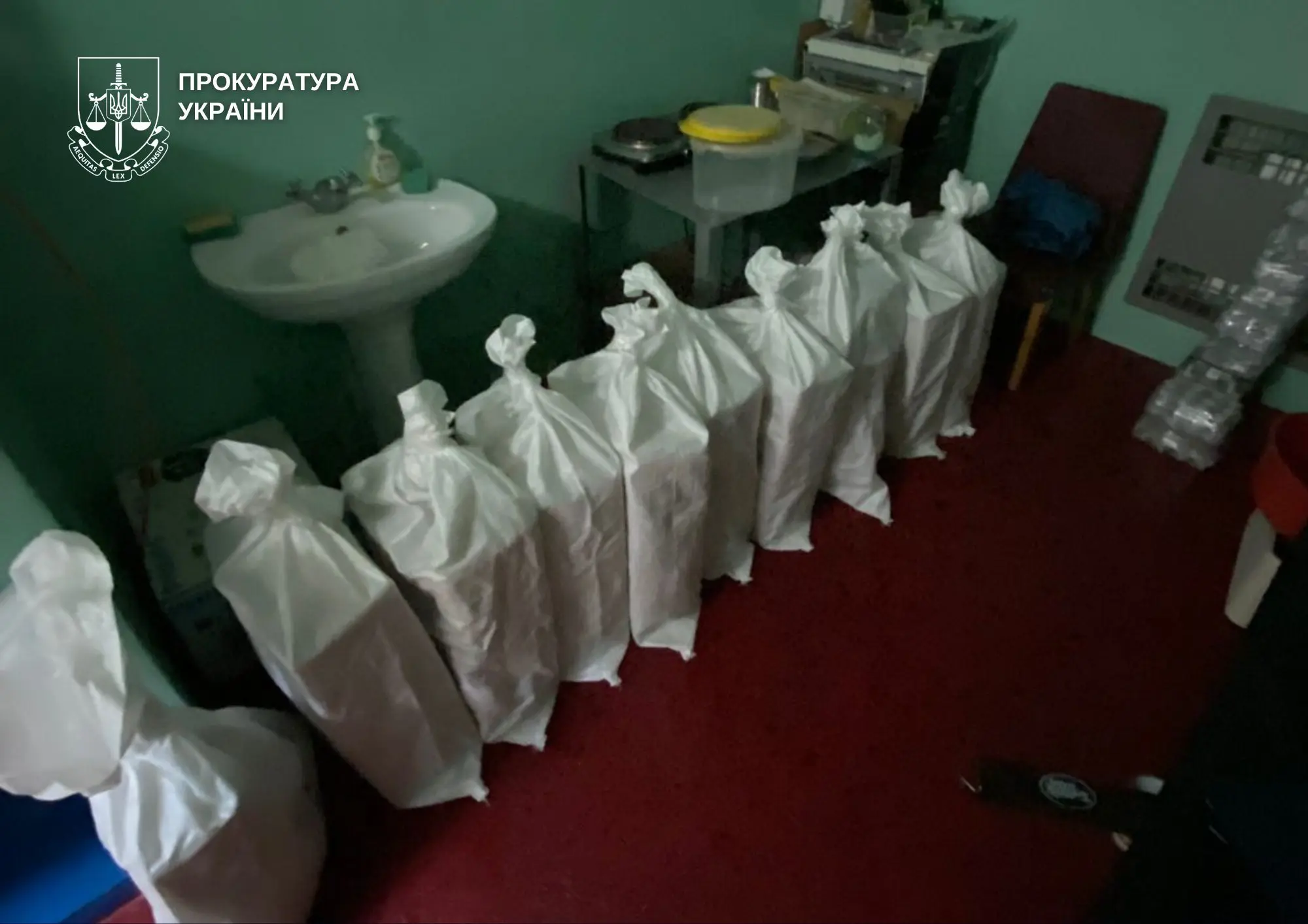 На Волині до суду направили справу про виробництво «дієтичних добавок» із канабісом