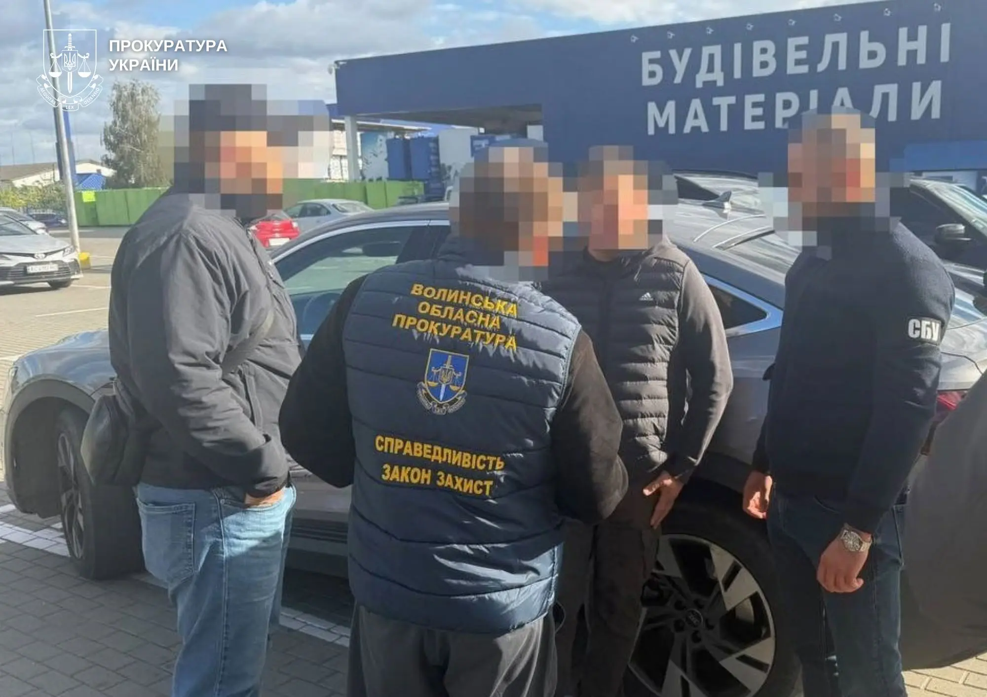 На Волині митнику повідомили про підозру у вимаганні $1000 хабара